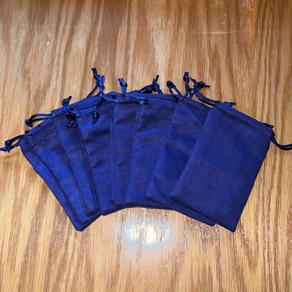 ✨New 10 Velvet Tory Burch Jewelry bags - Picture 2 of 3